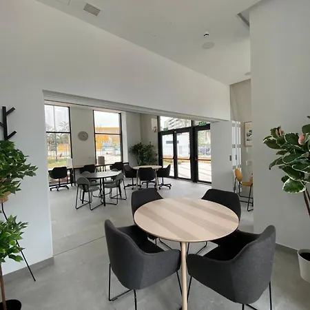 Skyline Center, Luxury, Planta 20 * Malaga